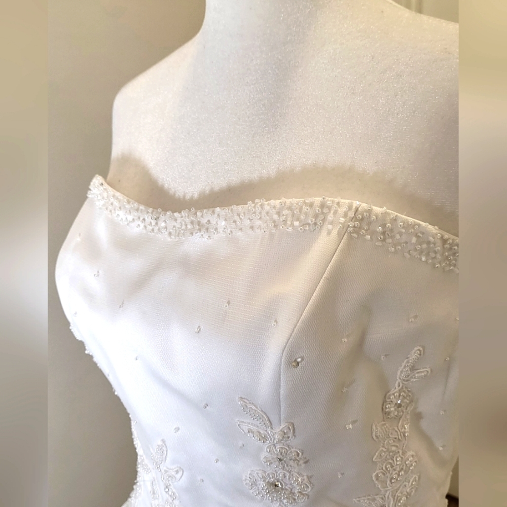Anjolique Gorgeous White Boutique Gown Dress w/ Long Train - Picture 3 of 16